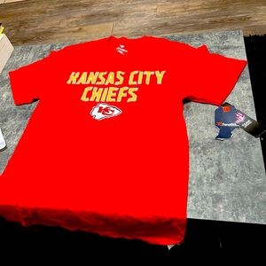 Kansas City chiefs T-shirt men’s small never worn